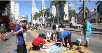 Entre fé e a criatividade : Campos celebra o Corpus Christi com arte nas ruas